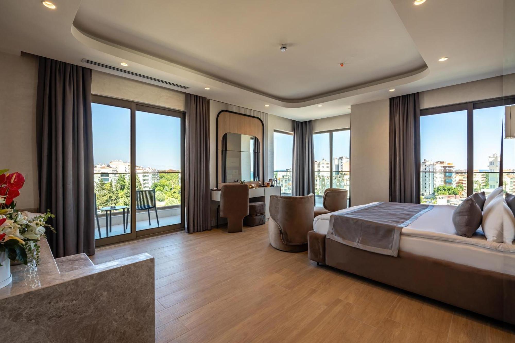 Awen Lara Hotel Antalya Exterior photo