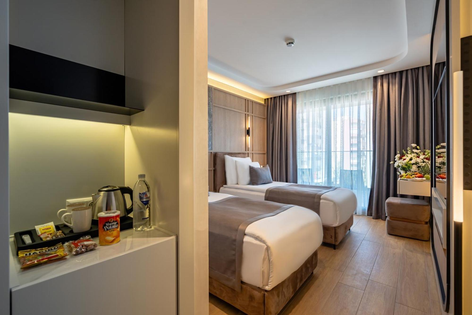 Awen Lara Hotel Antalya Exterior photo